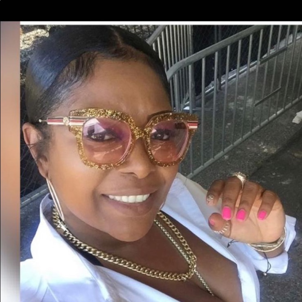 Meet your Posher, Alecia